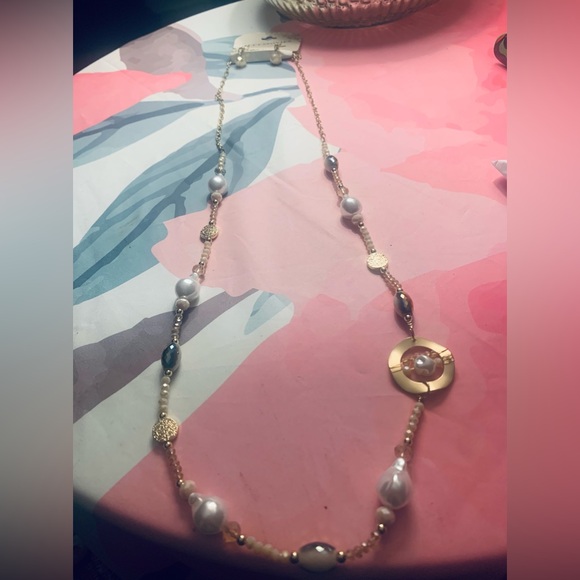 Necklace and earrings - Picture 2 of 2